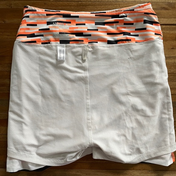 🩷Sale🩷Annika Geometric Skort with 50+ UPF - EUC - Medium - Picture 6 of 9